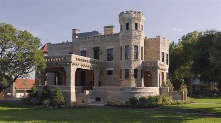 The Real Reason Chip And Joanna Gaines Are Putting Their Waco Castle Up