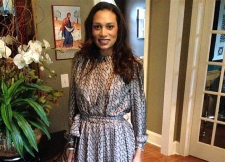 Theodora Holmes Bio, Net Worth, Age, Husband, Weight, Career