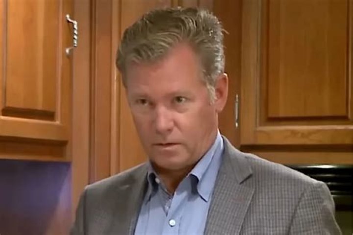 To Catch a Predator's Chris Hansen Has Warrant for Missing Court Date