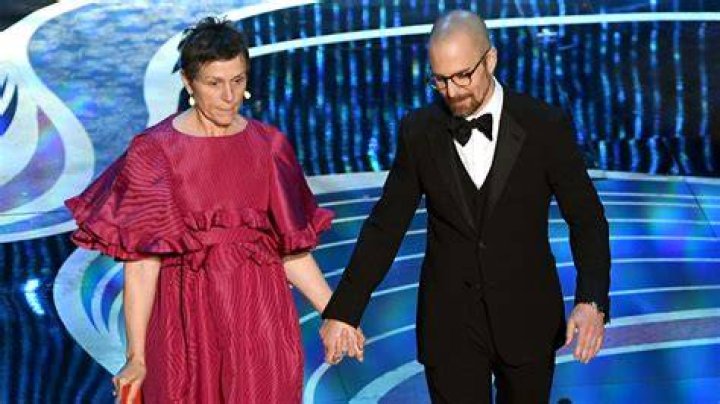Tourist Wind Impfung frances mcdormand pedro mcdormand coen Walze Hand