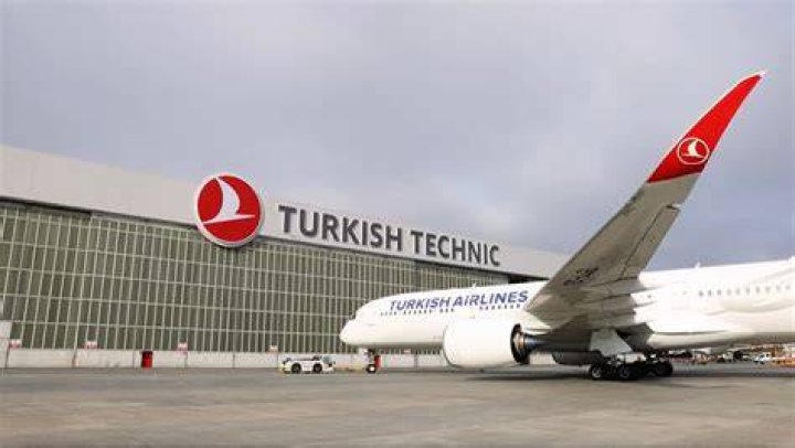 Turkish President Erdoğan, Moroccan King Meet in Istanbul With Families