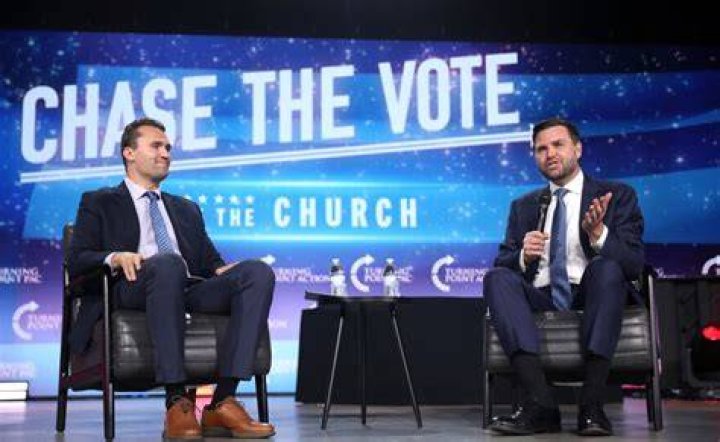 Turning Point founder Charlie Kirk speaks on socialism The Daily Illini
