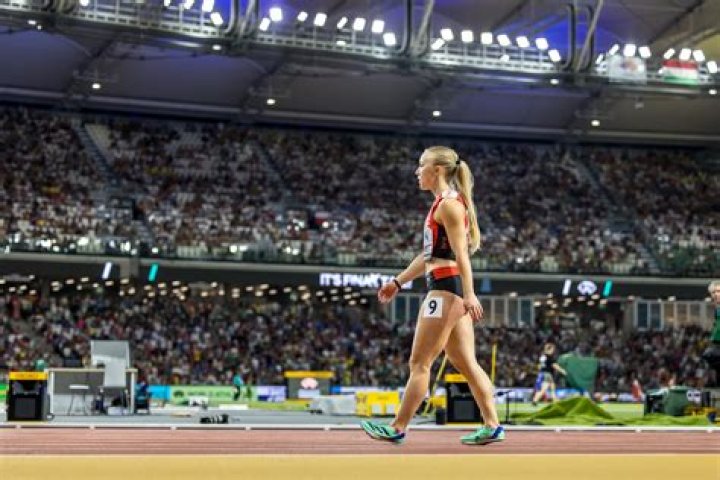 Uncover The Secrets: Melissa Gutschmidt's Height Revealed