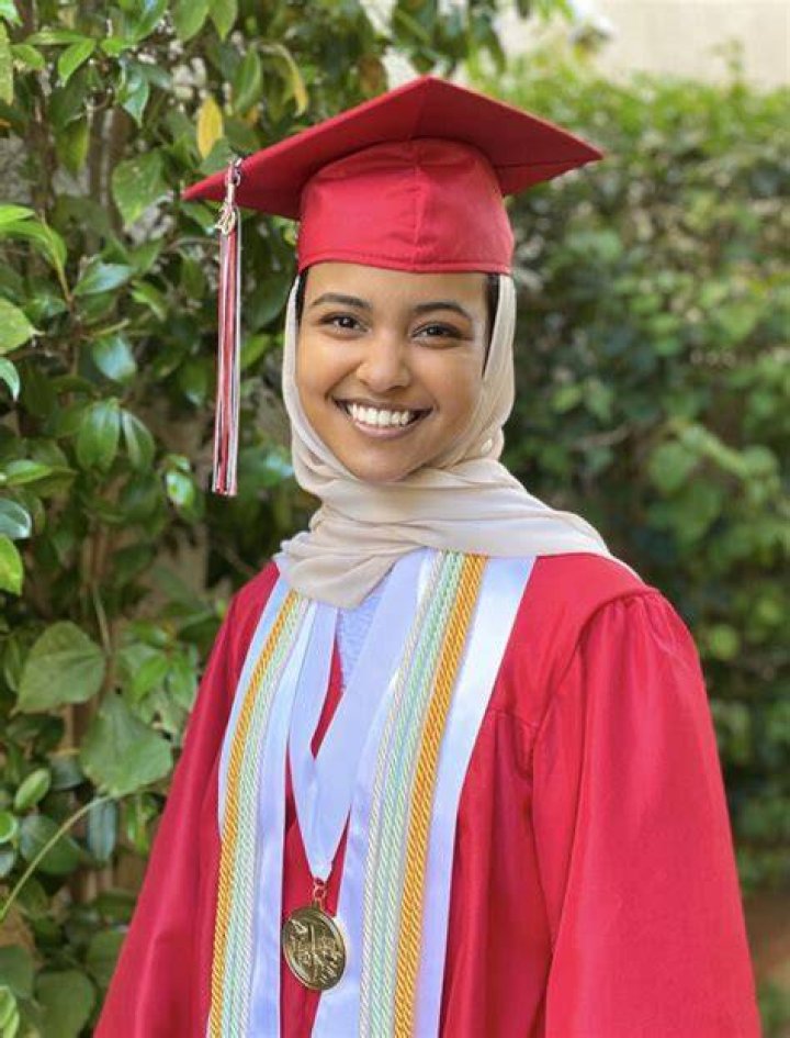 Unveiling Sydney Sweeney's Valedictorian Secrets: A Path To Excellence