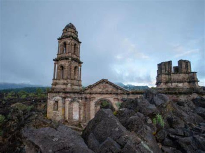 [Video] La iglesia sepultada por la lava volc&aacute;nica del volc&aacute;n