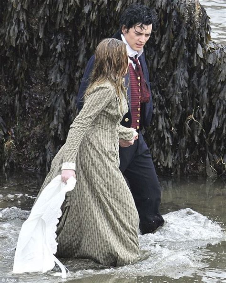 Welsh heartthrob Aneurin Barnard splashes about on the set of Mariah