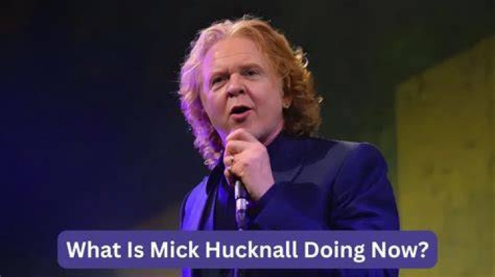 What Is Mick Hucknall's Net Worth? (Updated 2023)