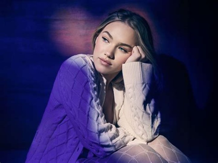 Who Plays Skye On '13 Reasons Why'? Sosie Bacon Is Following In Her