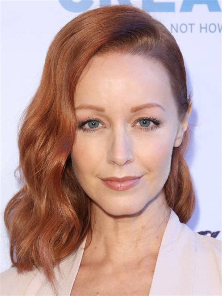 Who’s Lindy Booth? Bio Net Worth, Spouse, Family, Son, Wedding, Kids