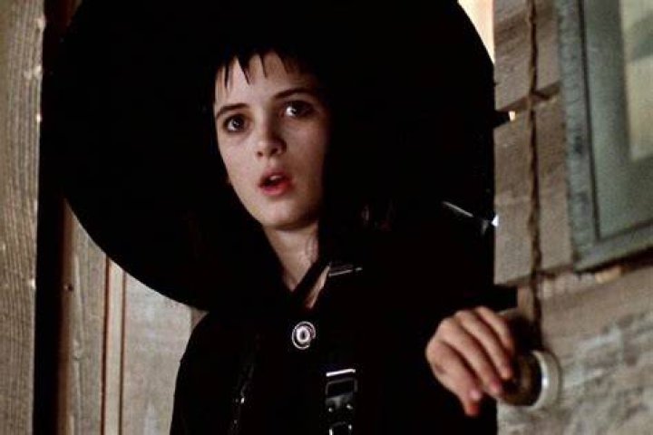 Winona Ryder Is Back in Costume In First &lsquo;Beetlejuice 2&rsquo; Photos